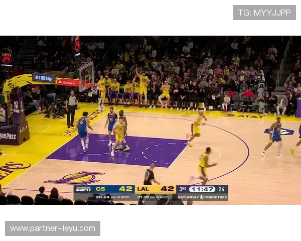 詹姆斯爆发率湖人逆转勇士重回西部前列焦点大战引发联盟格局震荡