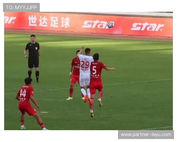 世界杯新星崛起中国队迎来强敌激战即将上演球迷期待激情四溢 世界杯新星崛起中国队迎来强敌激战即将上演球迷期待激情四溢