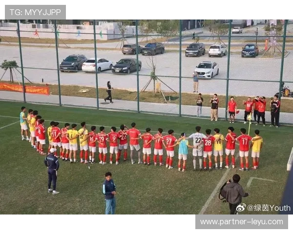 恒大逆转上演惊天大戏，引发球迷热议与舆论风暴