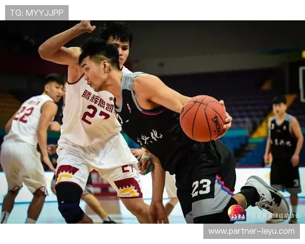 摩托GP赛季激战正酣 多支车队和车手争夺冠军宝座 摩托GP赛季激战正酣 多支车队和车手争夺冠军宝座