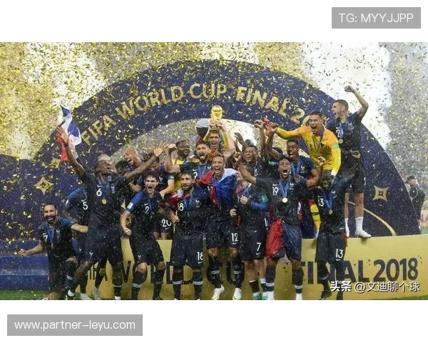 荷兰世界杯历程回顾：从黄金一代到冲击冠军的辉煌与遗憾